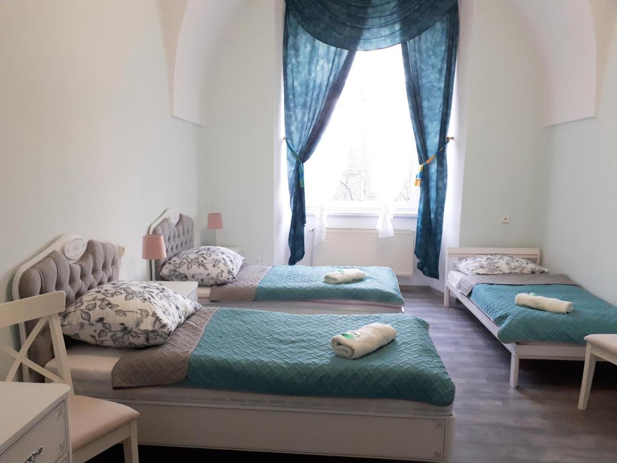 Diecezjalny Dom Formacyjny Apartamento Nysa Exterior foto