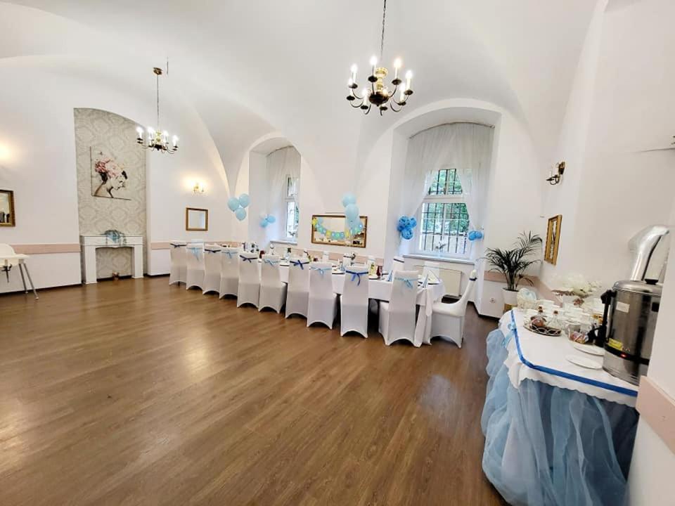 Diecezjalny Dom Formacyjny Apartamento Nysa Exterior foto