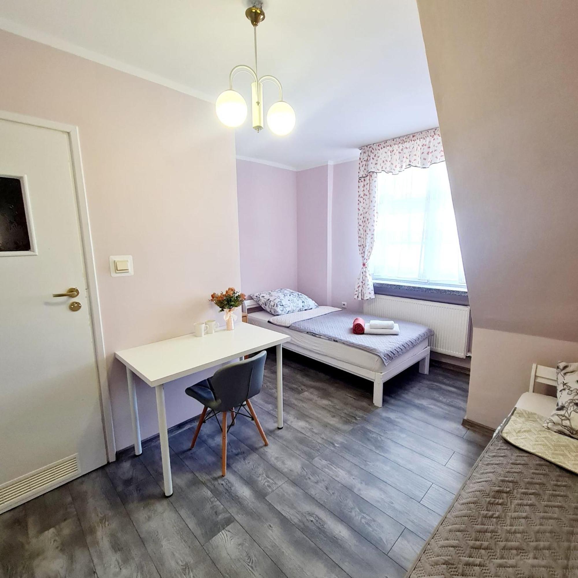 Diecezjalny Dom Formacyjny Apartamento Nysa Exterior foto