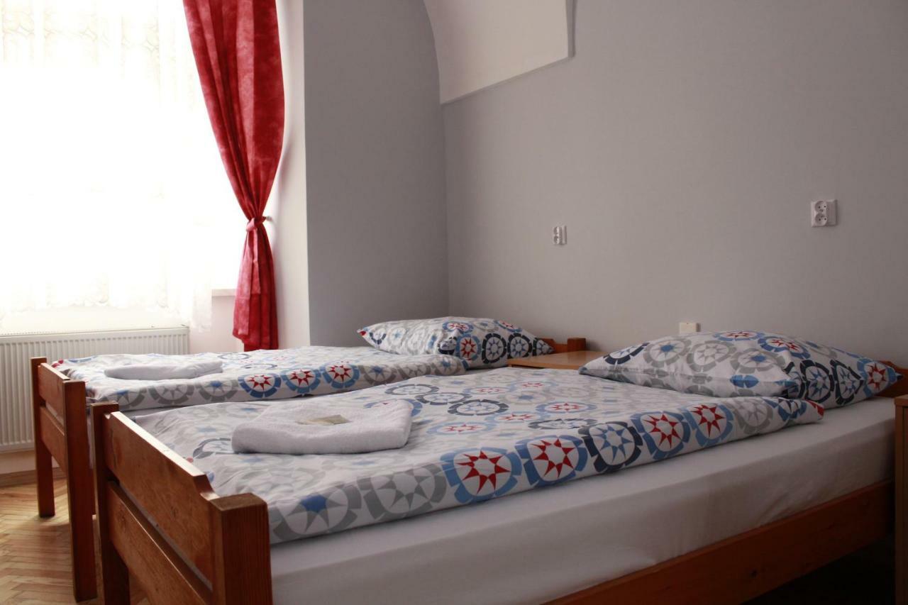 Diecezjalny Dom Formacyjny Apartamento Nysa Exterior foto